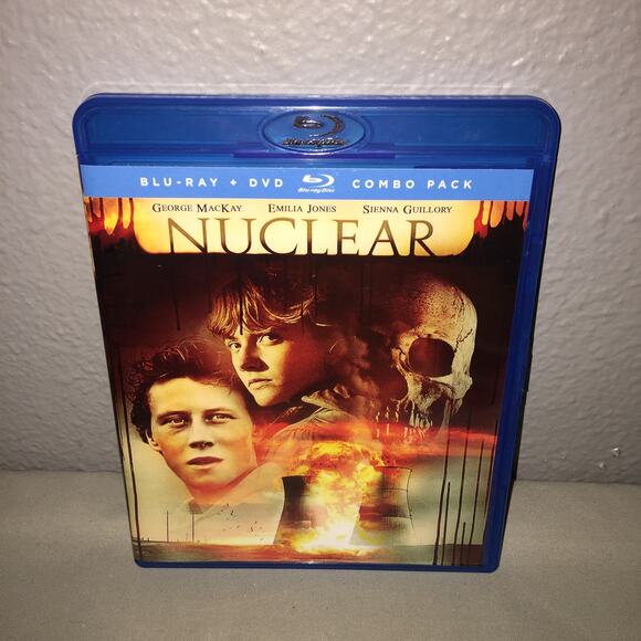 Blu-ray / Dvd Used Nuclear Not Rated George Mackay Emilia Jones Sienna Guillory - Picture 1 of 3